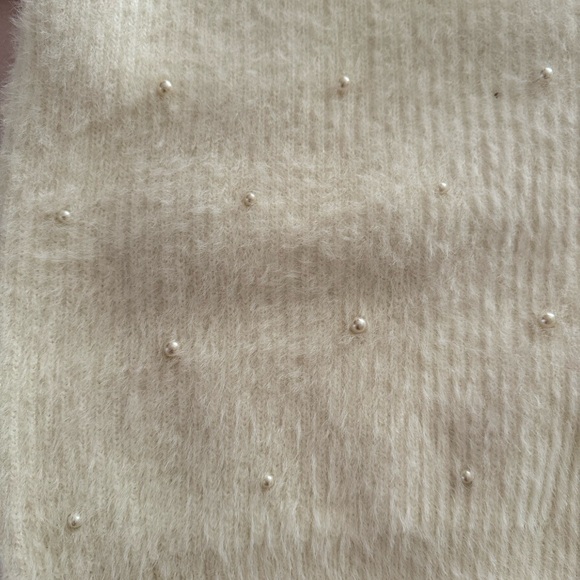 Off White Medium Pearl Fuzzy One Sleeve Sweater - Picture 2 of 4